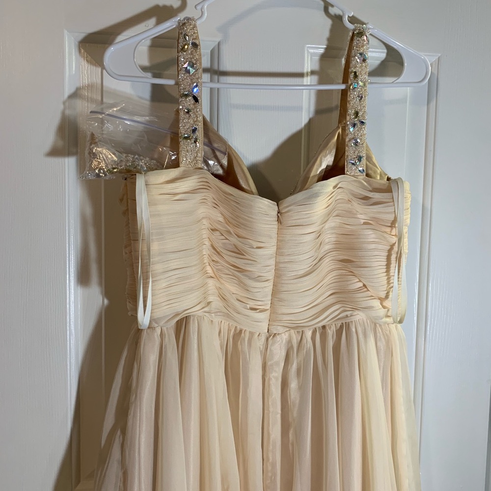 Prom Dress - Picture 4 of 7